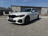 BMW 330d Lim. M-Sport  - BMW 330 mit Diesel-Antrieb: Alcantara, Limousine