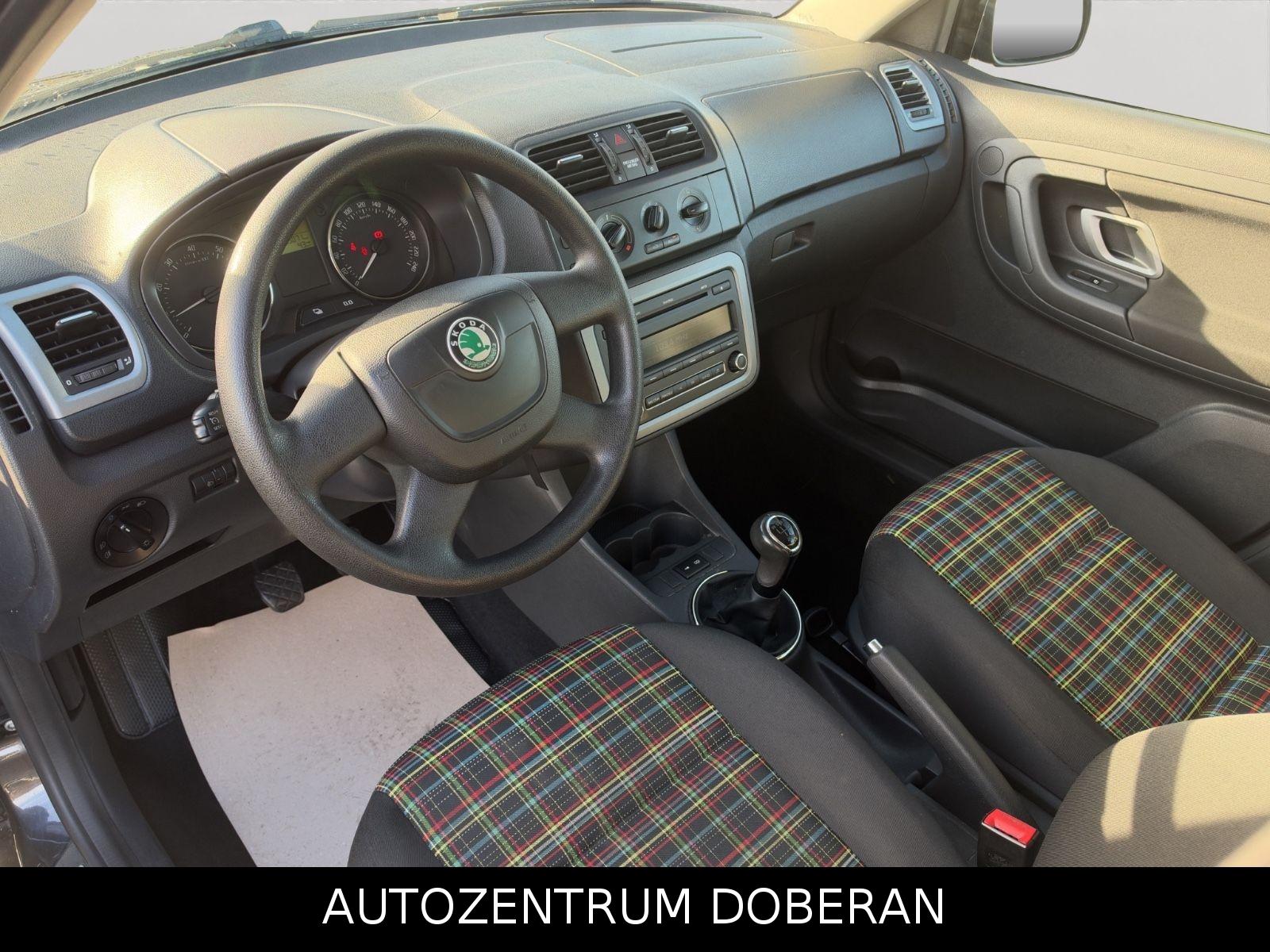 Skoda Fabia 2012 — photo 10