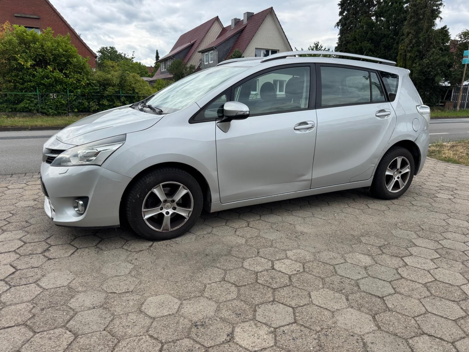 Toyota Verso2.0 D-4D 7-Sitzer Navi+Kamera+Alu