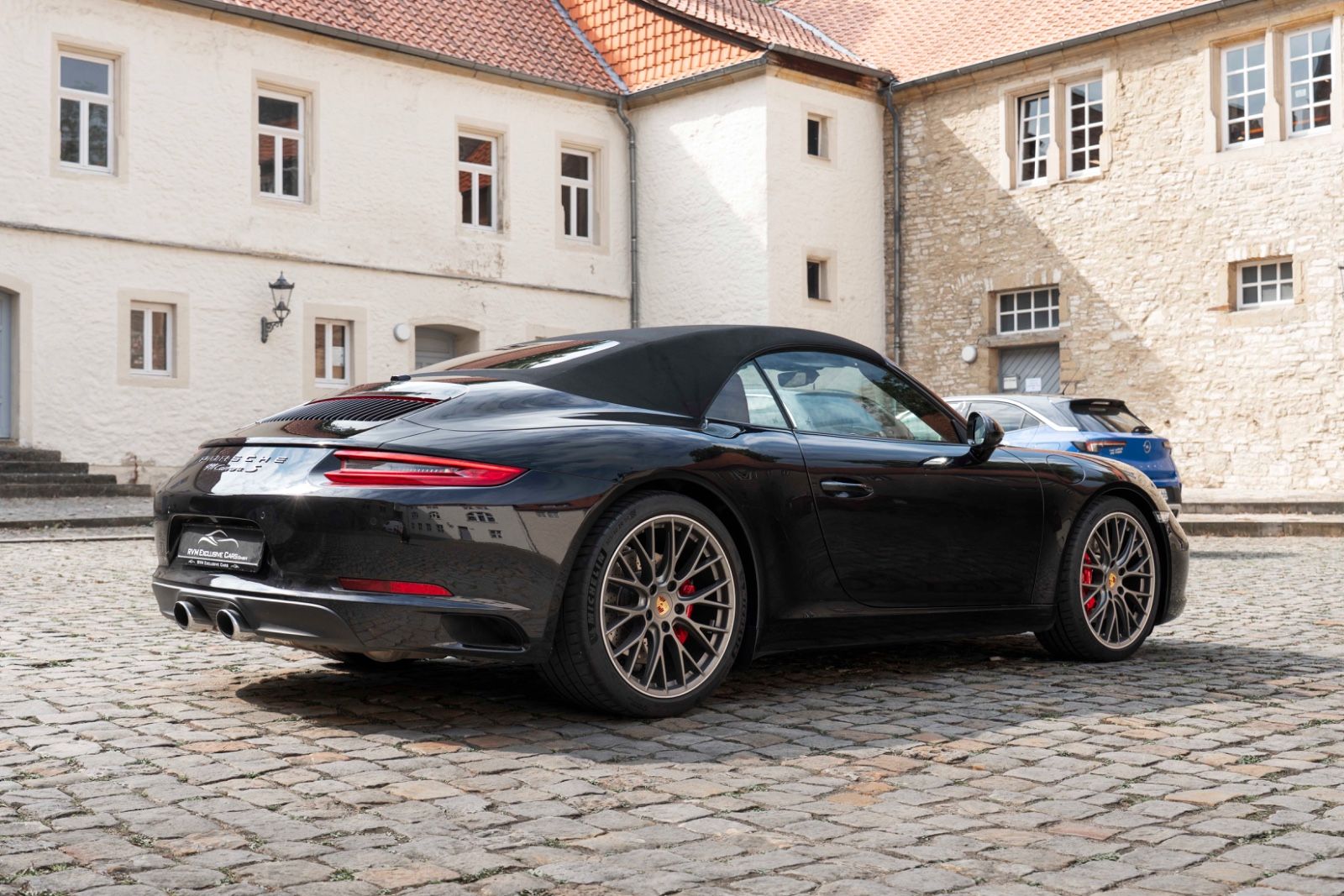 Fahrzeugabbildung Porsche 911 Carrera S Cabrio BOSE PASM TOTW CARPLAY LED