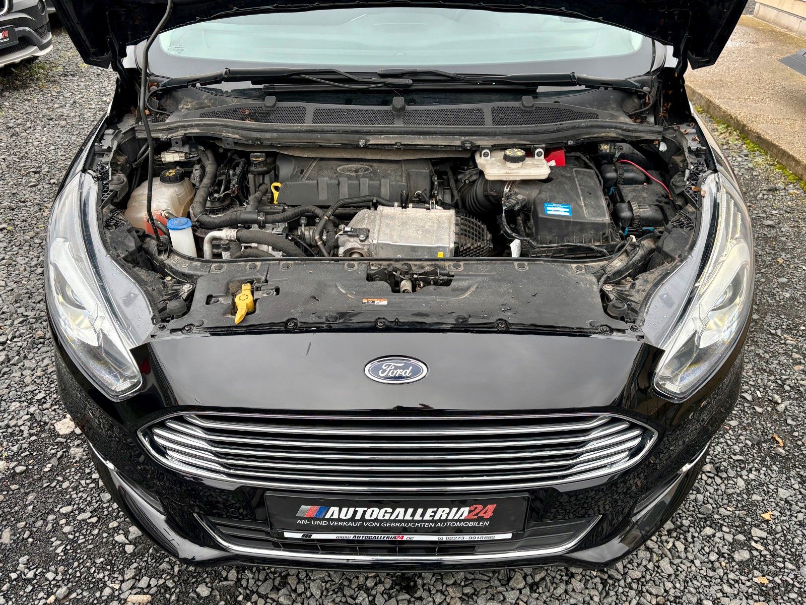 Fahrzeugabbildung Ford S-MAX 2.0 TITANIUM Aut. Navi LED 7-SITZER SPORTS