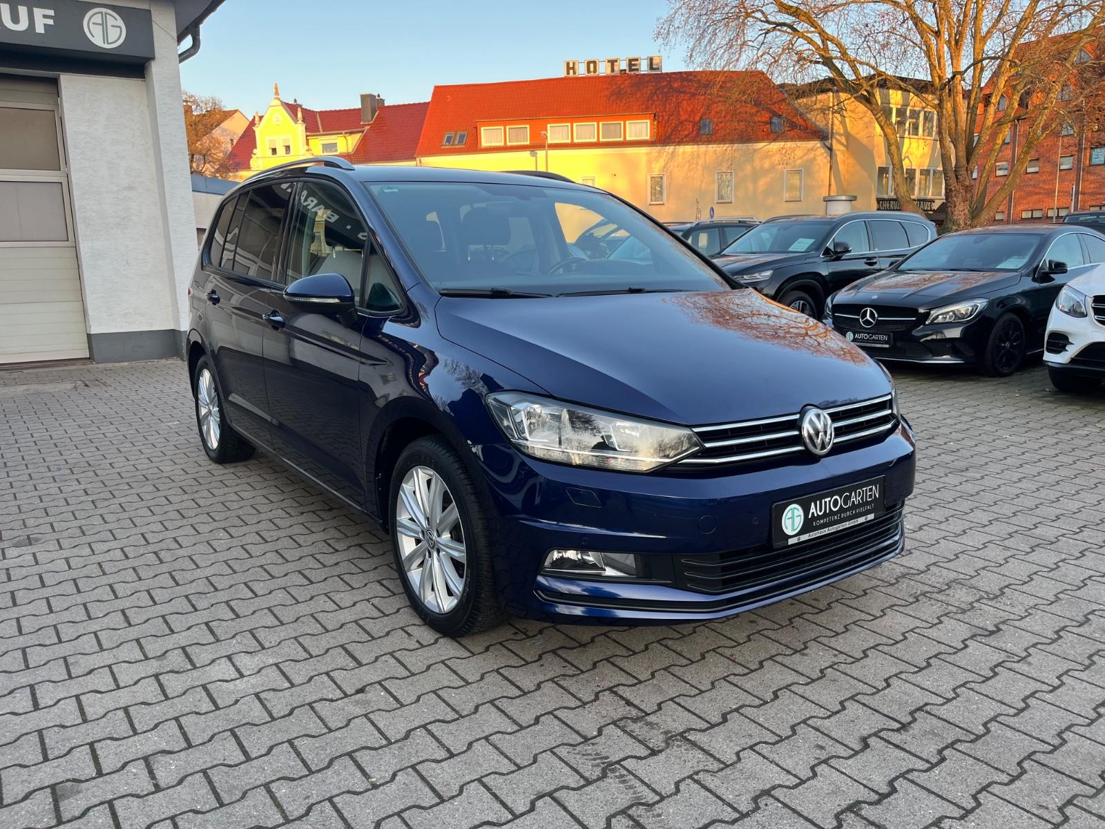 Volkswagen Touran Comfortline BMT 7 Sitze/Tüv neu