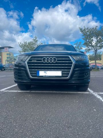AUDI Q7 3.0 TDI 7 Sitzer/S-line/Bose