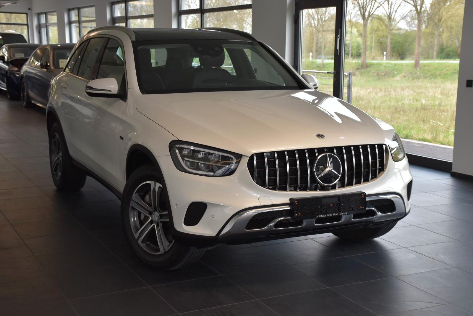 Mercedes-Benz GLC 300 e 4Matic 9G AMG LINE INT"PANO"AHK"LED"