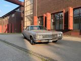 Chevrolet 1966 Chevrolet Impala - Chevrolet Captiva in Duisburg