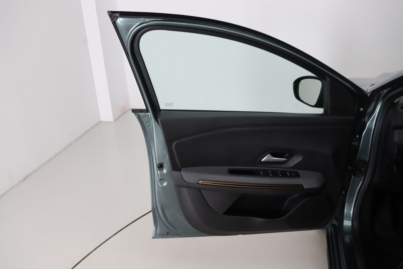 Fahrzeugabbildung Dacia Jogger  TCe * 7-Sitzer * Navi * LED * Sitzhzg.