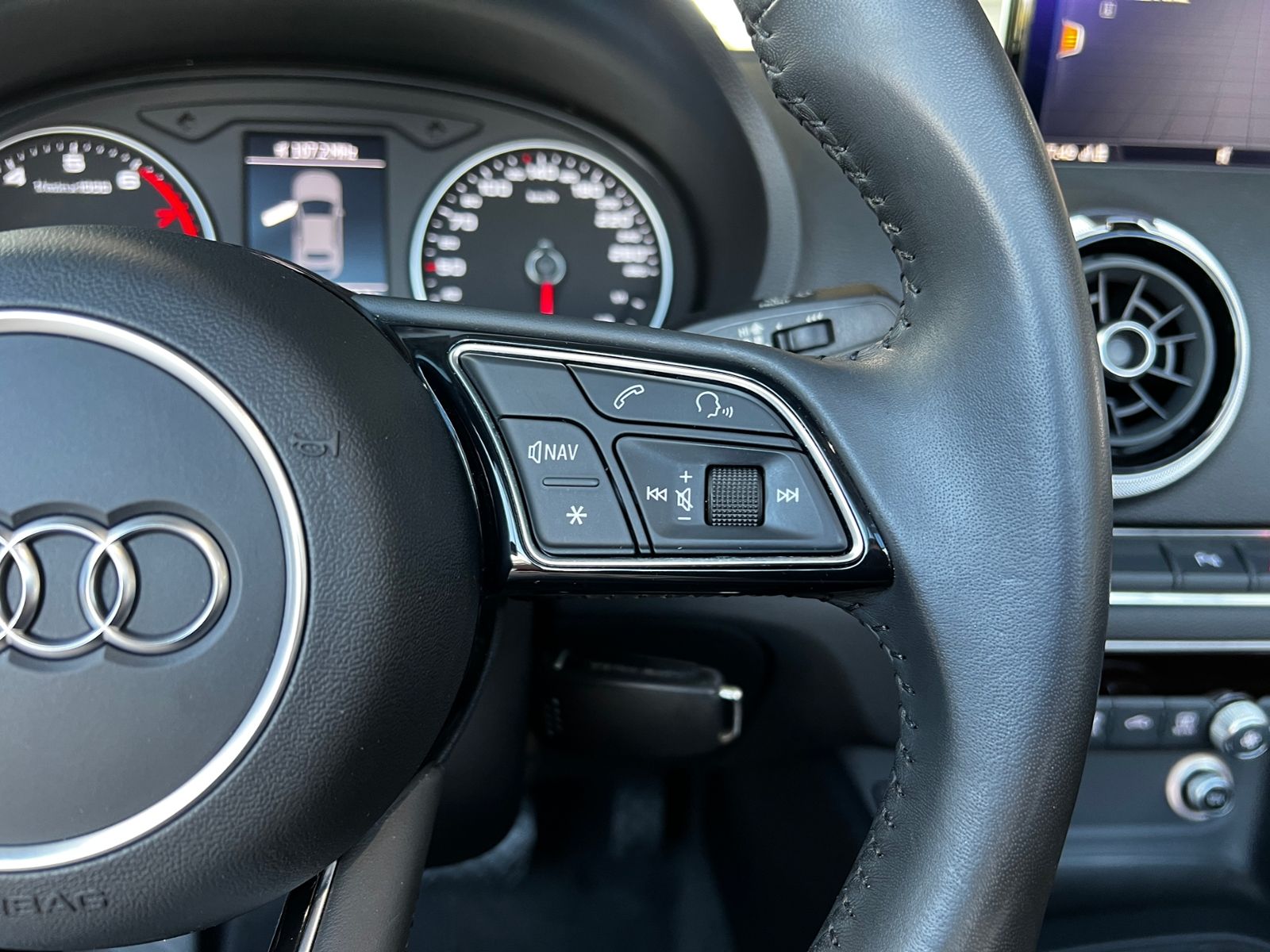 Fahrzeugabbildung Audi A3 Cabriolet 35 TFSI design LED NAVI ALU