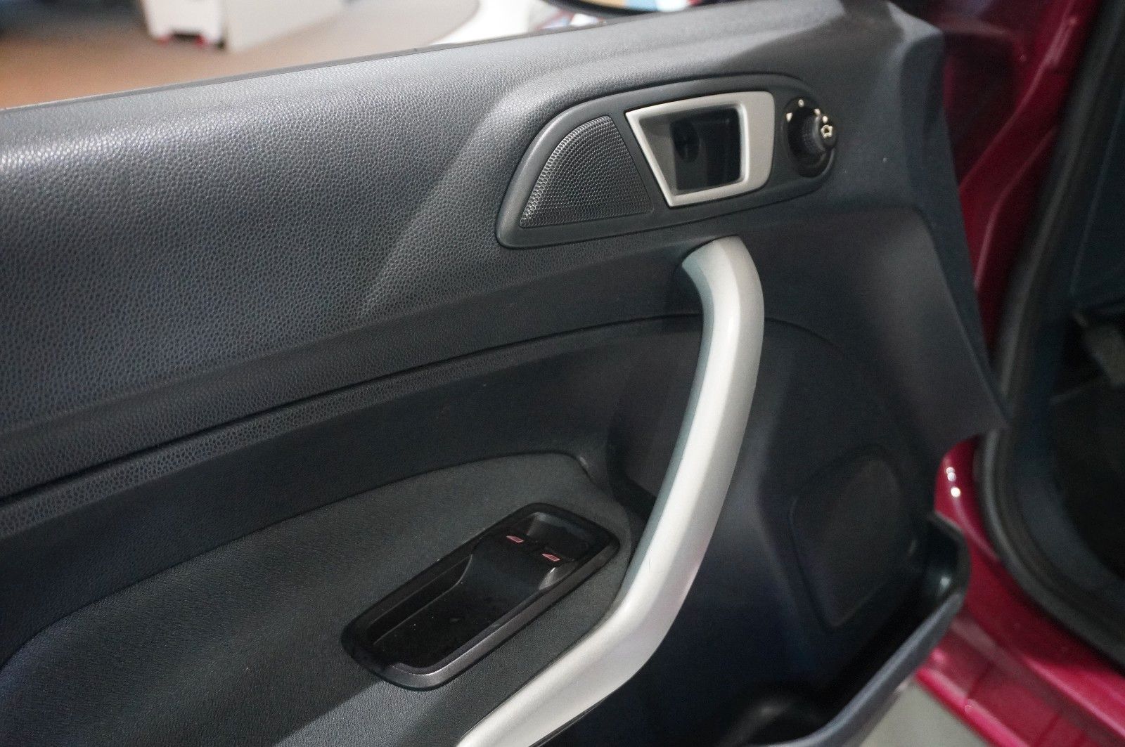 Fahrzeugabbildung Ford Fiesta 1.3 CHAMPIONS EDIT. 3-TÜR KLIMA/SHZ/USB