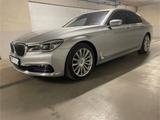 BMW 740i -Laser/Nappa/SoftClose/FullAssist/HUD/ACC - BMW 740 mit Benzin-Antrieb: Limousine