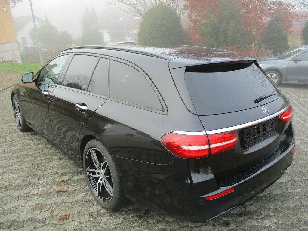 Mercedes-Benz E 43 AMG
