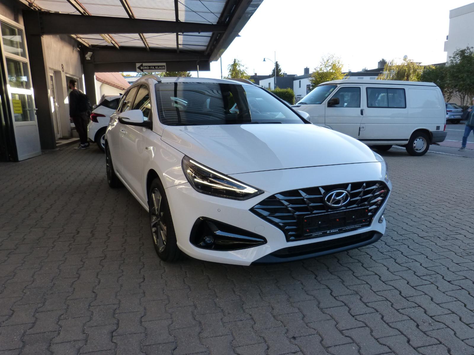 Hyundai i30 cw Trend Mild-Hybrid NAVI AHK AUTOMATIK LHZ
