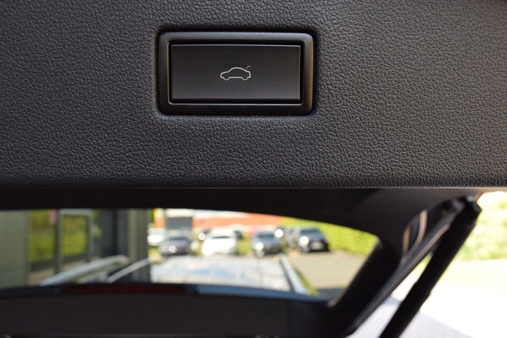 Fahrzeugabbildung Volkswagen Tiguan Allspace TDI 2.0 4M/DSG *Highline*7-Sitze