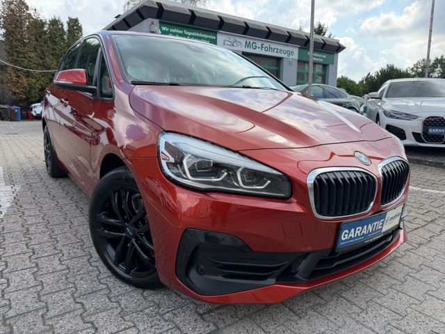 BMW 220i Active Tourer NAVI AUTOMATIK LED 2-HAND