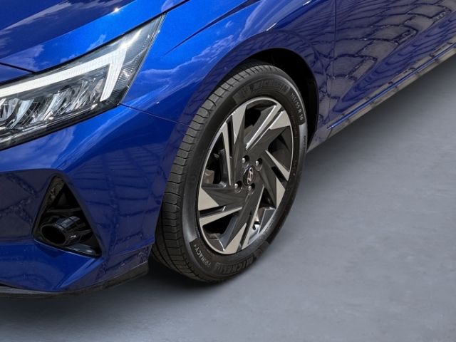 Fahrzeugabbildung Hyundai i20 Advanced 1.0 T-GDI +CARPLAY+TEMPOMAT+SHZ+RFK