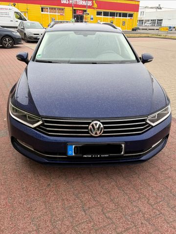 VW Passat Variant 1.4 TSI Comfortline Variant blau 