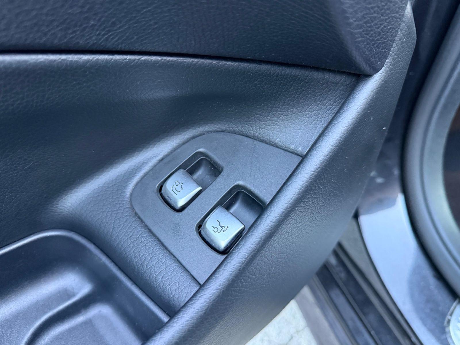 Mercedes-Benz E 220 E T-Modell E 220 d/LED/AHK/AMBIENTE/