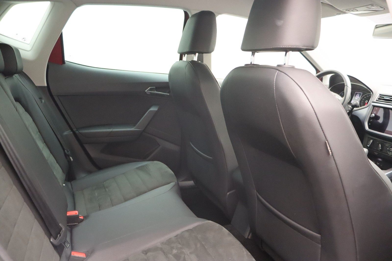 Fahrzeugabbildung SEAT Arona 1.0 TSI DSG Style Kamera ACC