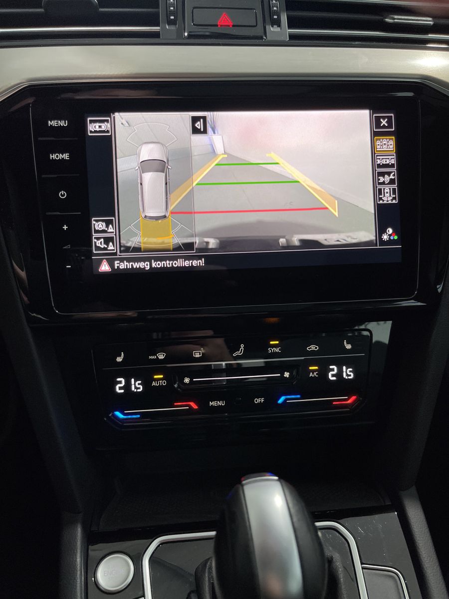 Fahrzeugabbildung Volkswagen Passat Variant Elegance 2.0 TDI*LED-Matrix*AHK*P