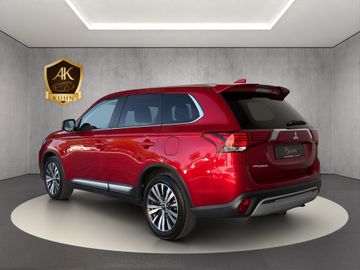 Mitsubishi Outlander - 7
