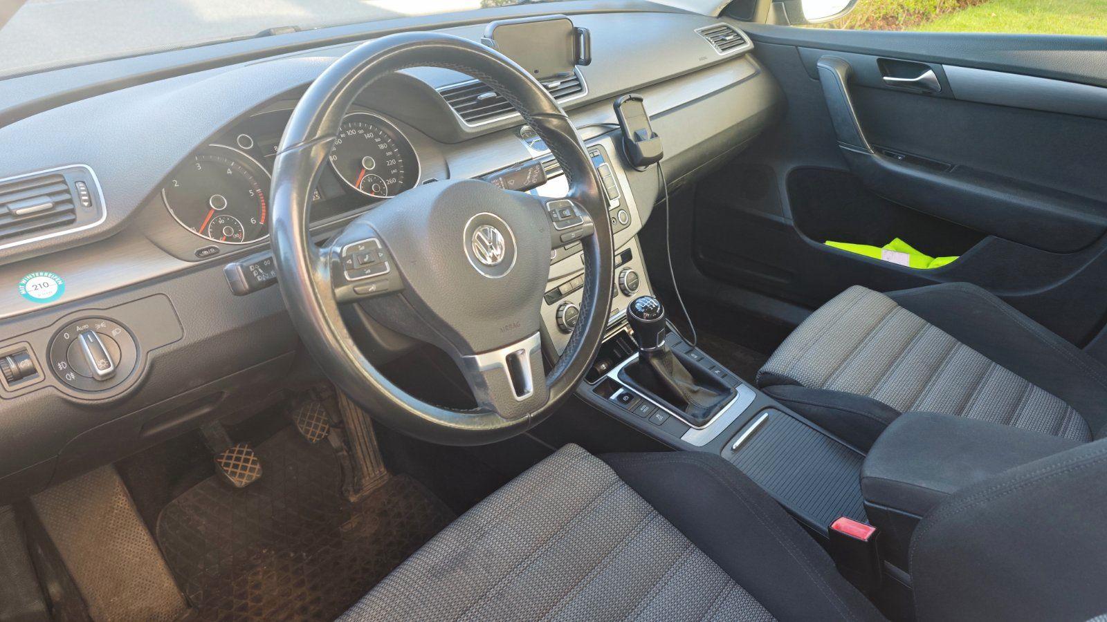 Volkswagen Passat 2013 — engine 177 HP (130kW)