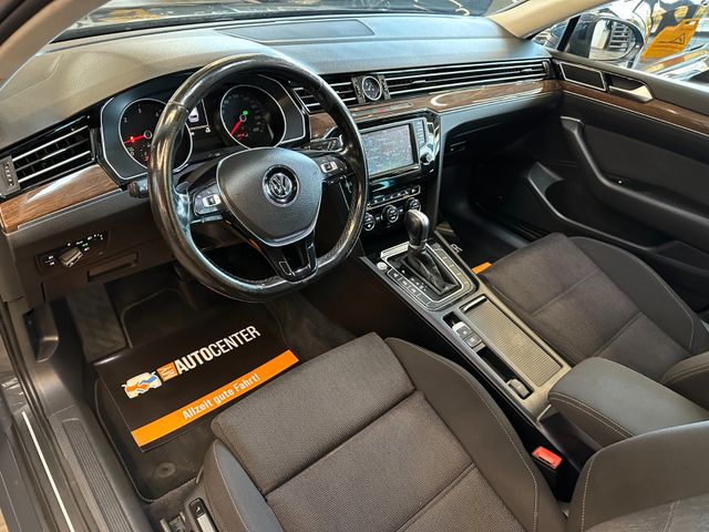 Volkswagen Passat *AHK*SZHZ*PANO*ACC*NAVI*