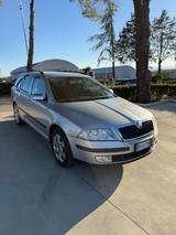 Skoda Octavia 2.0 TDI F.AP. Wagon Ambition - Skoda Octavia aus 2009 mit Diesel-Antrieb