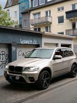 BMW X5 E70 3 L DIESEL - BMW X5 aus 2012 mit Diesel-Antrieb