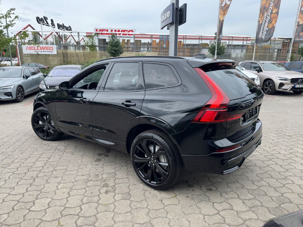 Fahrzeugabbildung Volvo XC60 B5 B AWD Plus Black Edition+Pano+LichtPak