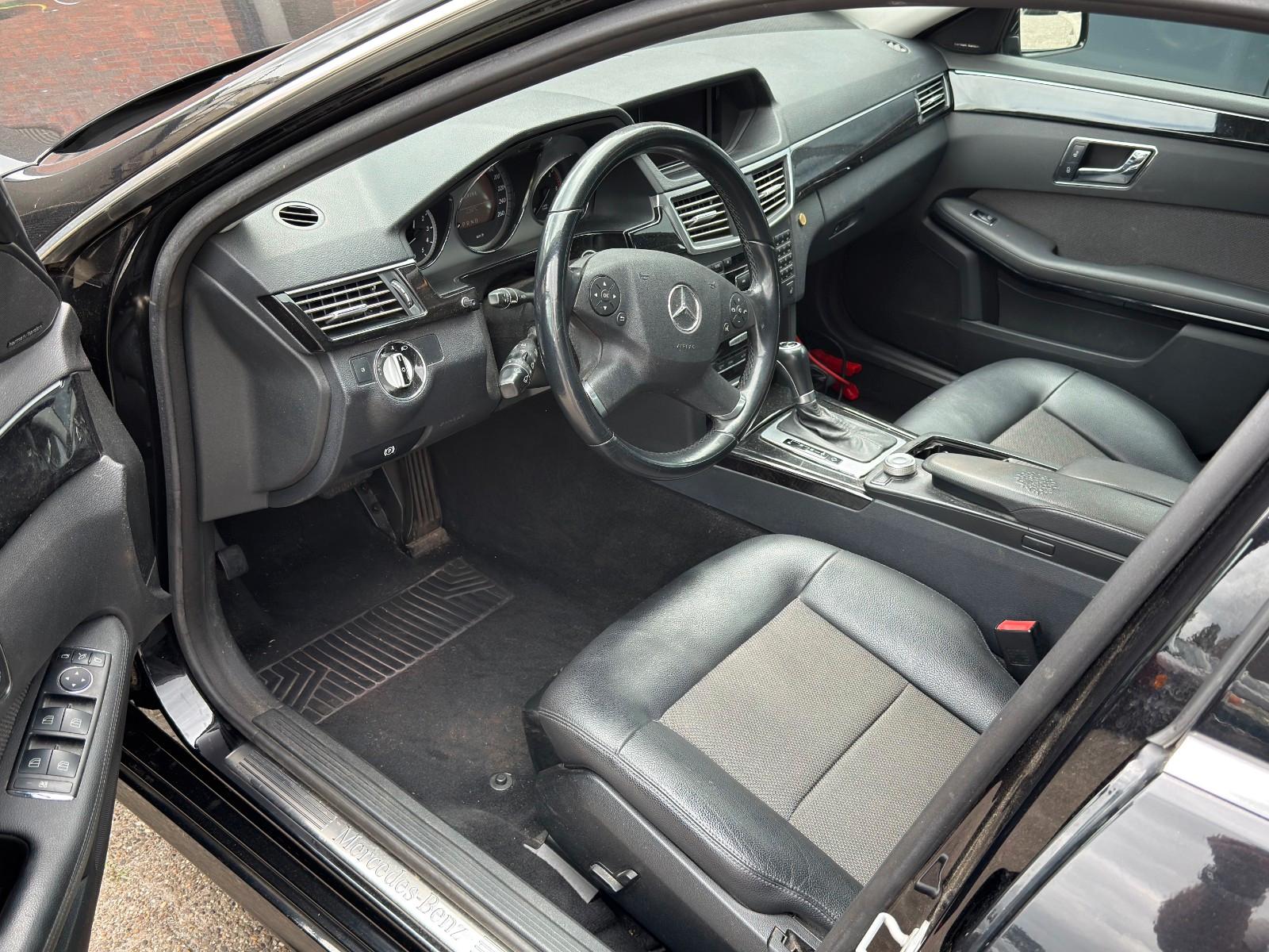 Mercedes-Benz E 220 CDI T BlueEFFICIENCY AVANTGARDE Tüv Neu