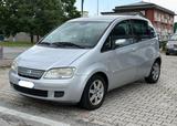 Fiat Idea 1.3 Multijet 16V 90 CV ok neopatentati - silberne Fiat Idea