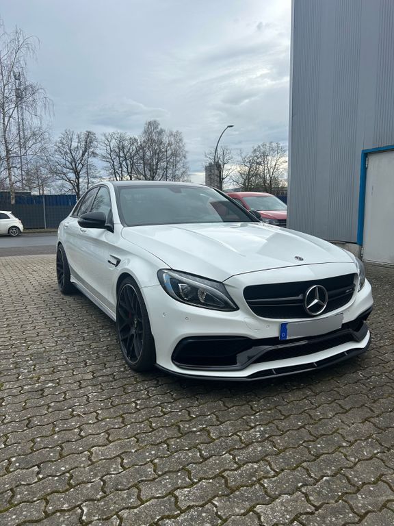 Mercedes-Benz C 63 AMG