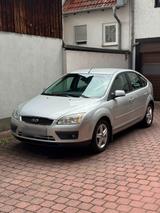 Ford Focus 1,6 Ghia Modell mit TÜV & Zahnr... - Ford Focus aus 2006: Ghia