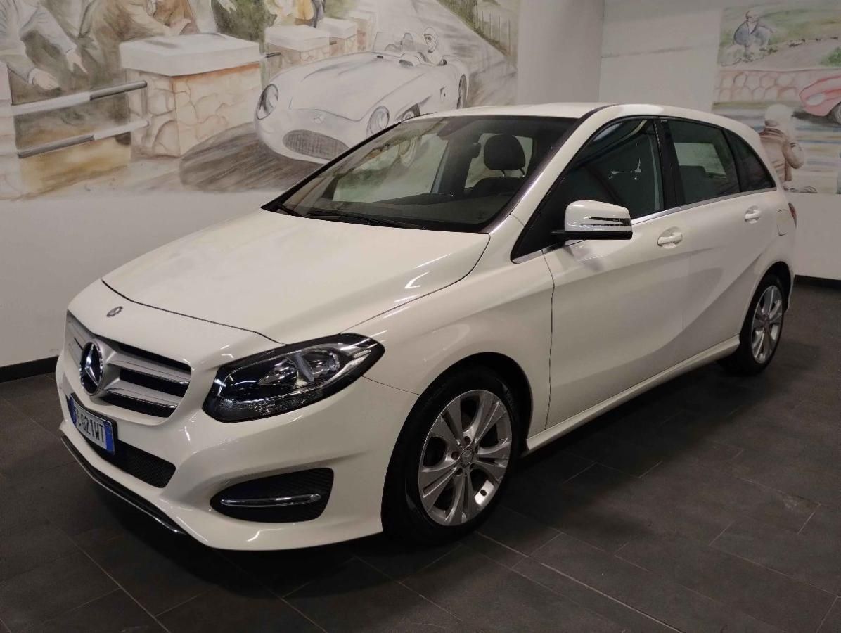 MERCEDES-BENZ MERCEDES B 180 d Automatic Sport - UNICO PR - RE