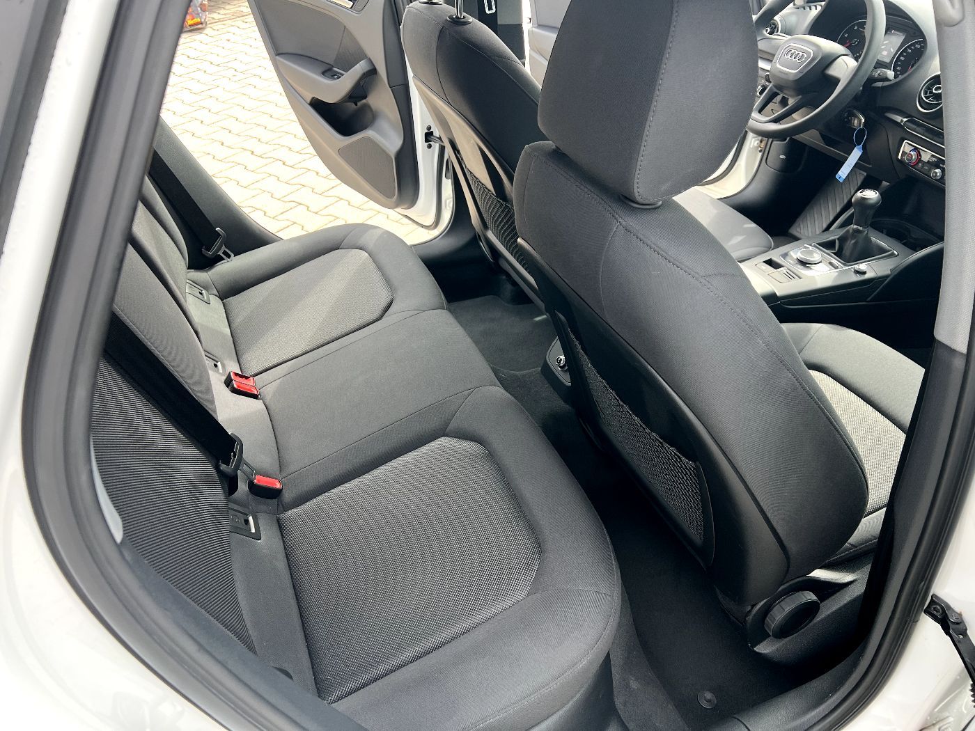 Audi A3 Sportback 30 TDI *Bi-Xenon Navi Sitzh. PDC* foto 15