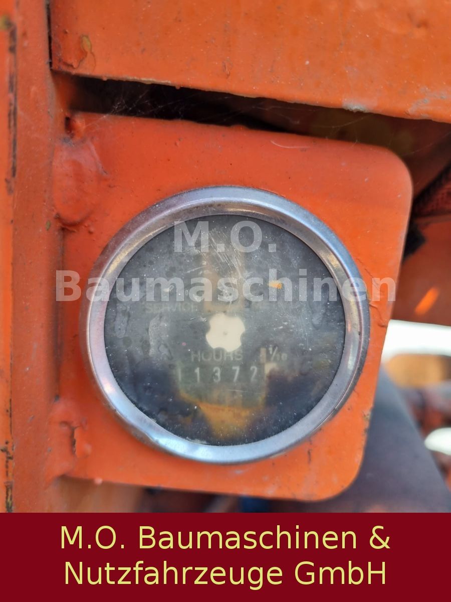Fahrzeugabbildung CAT V 50 D / Duplex / 2,5 t / 3,70 m