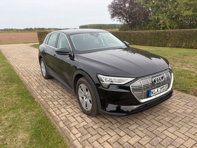 Image of Audi e-tron