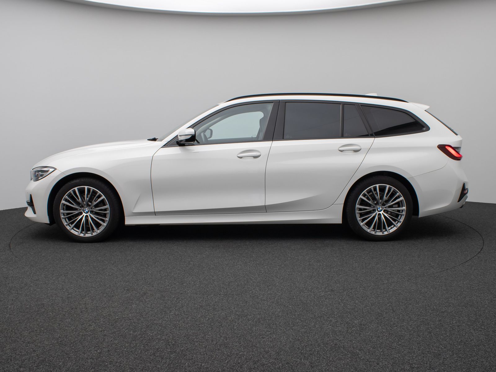 Fahrzeugabbildung BMW 320d SportLine DAB PDC Geschwindigkeitsreg Sport