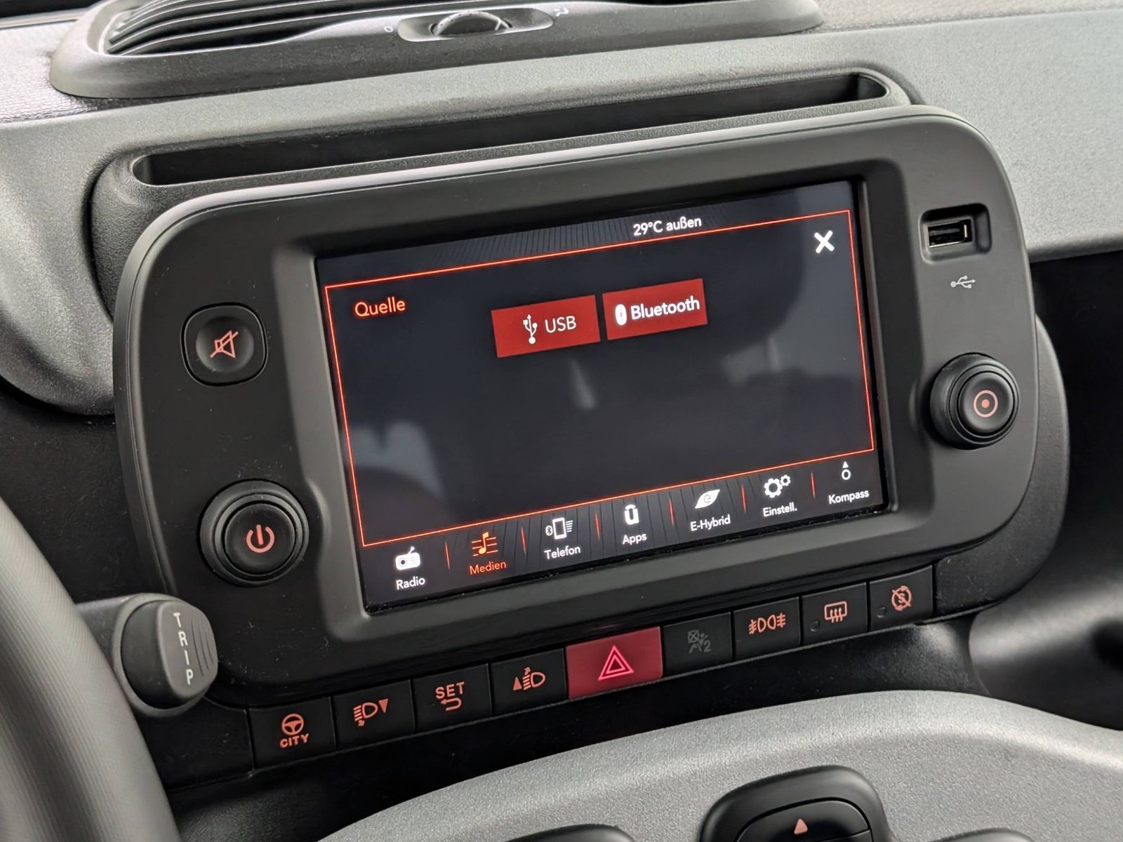 FIAT Panda 1.0 MHEV Garmin AHK – Bild 21