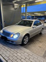 Mercedes-Benz E 240 4MATIC ELEGANCE Elegance - gebrauchte Mercedes-Benz E 240 aus dem Jahr 2005
