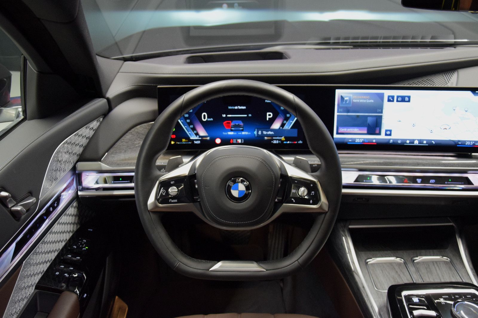 Fahrzeugabbildung BMW 740 d xDrive Kristall Panorama TV Bowers & Wilki
