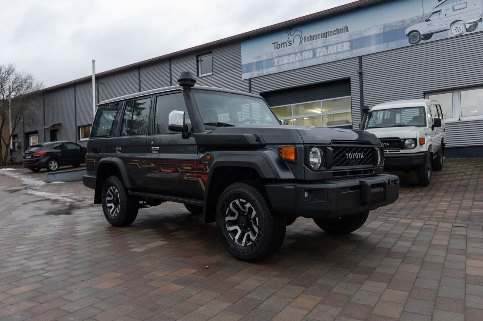 Toyota Land Cruiser GRJ 76 VX LIM+ Facelift 2025