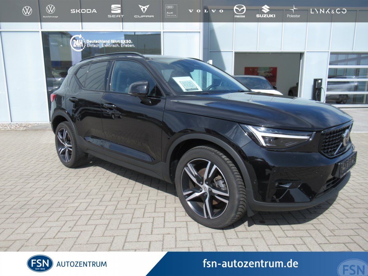 Volvo XC40 B4 Benzin Plus Dark Automatik