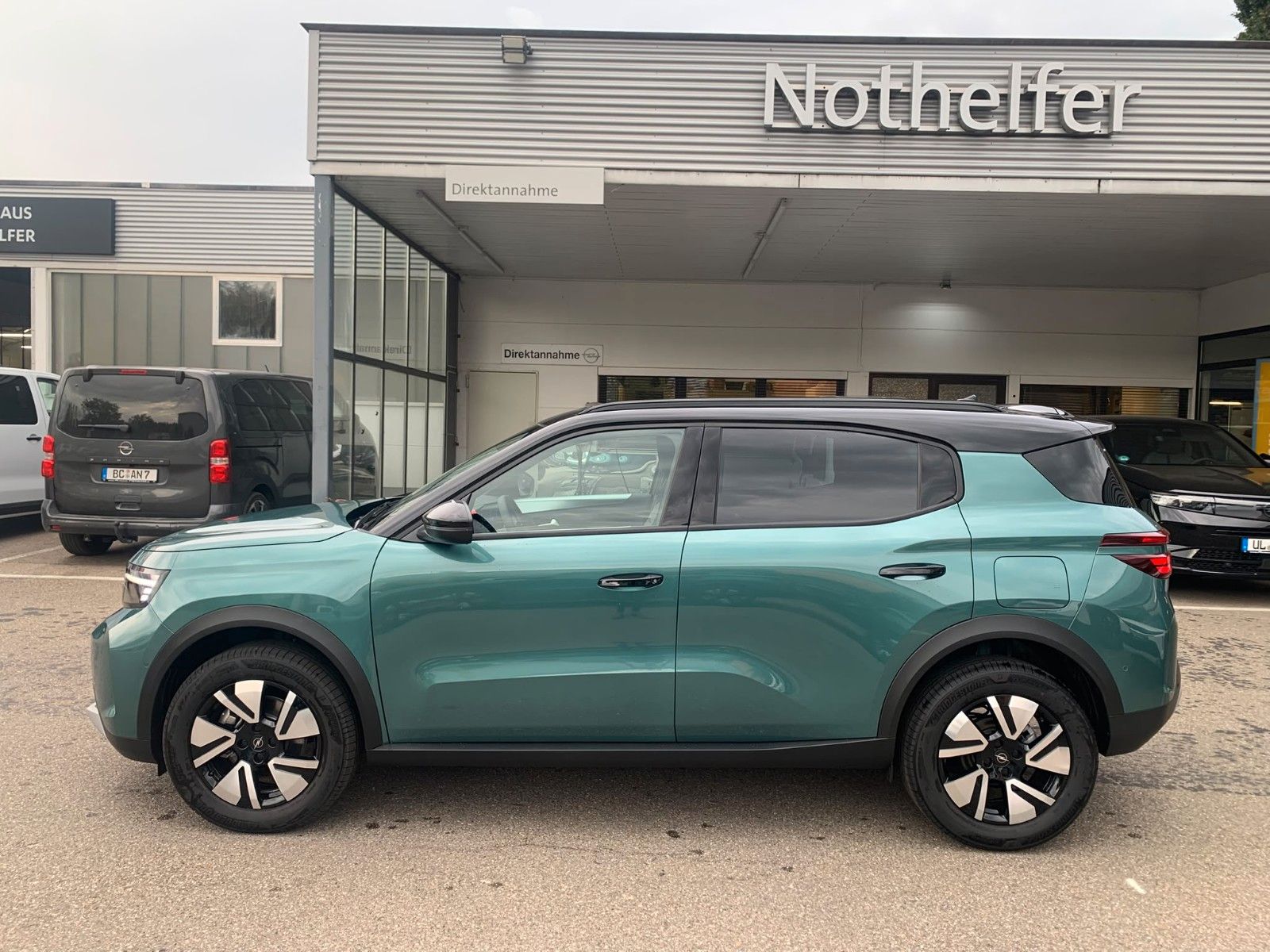 Opel Frontera GS 1.2 Hybrid 145 PS 5 Sitze