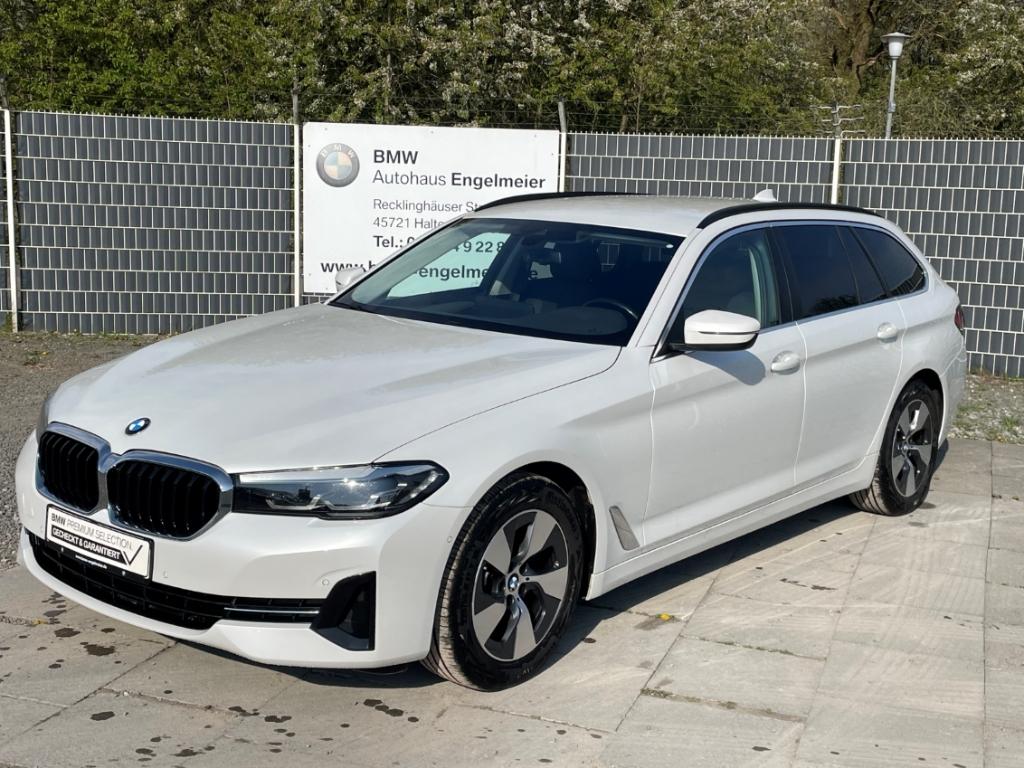 BMW 520 d xDrive Touring ParkAssis AHK-klappbar LED
