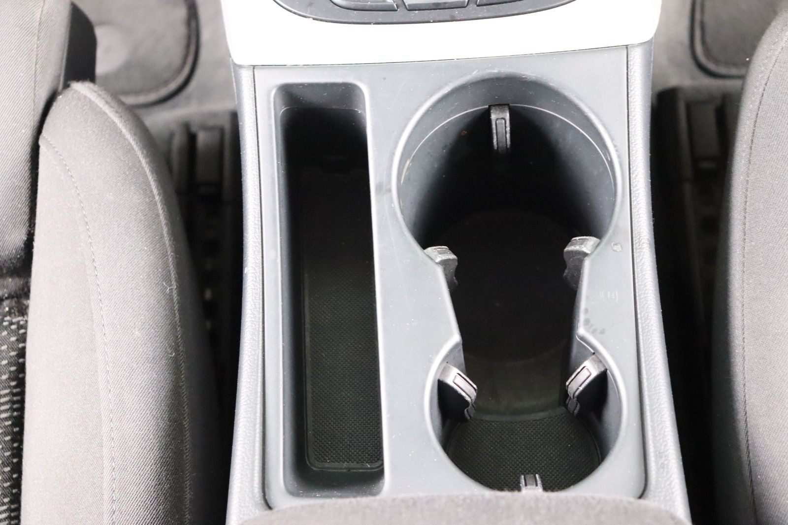 Fahrzeugabbildung Audi A4 Avant 2.0 TDI S-line * Bi- Xenon * Navi * Amb