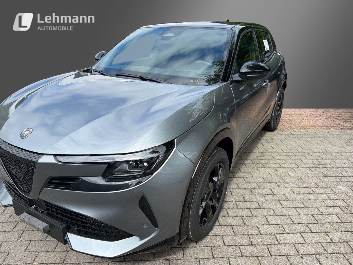 Fahrzeugabbildung Alfa Romeo Junior Ibrida TI 1,2 VGT 107kW MY26-Panoramadach