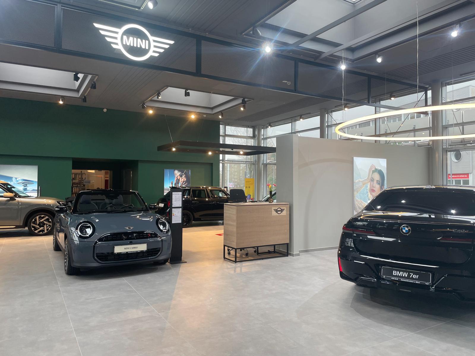showroom-image-main