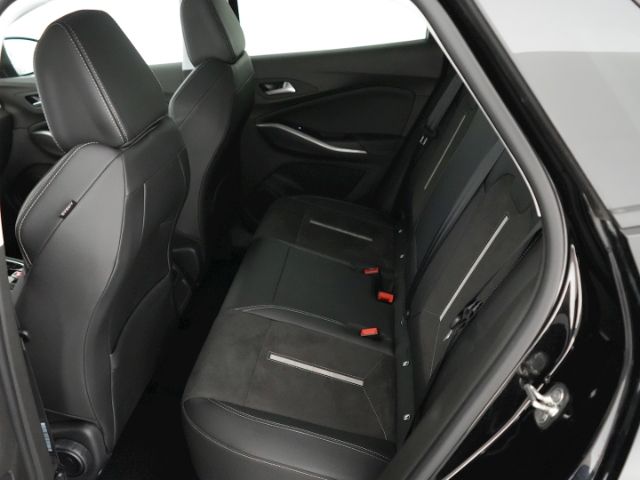 Grandland GSe PHEV 4X4 AT+LED+NAVI+RÜCKFAHRKAMER
