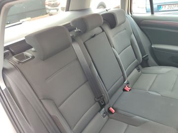 Volkswagen Golf - 12