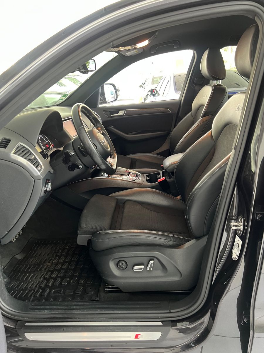 Fahrzeugabbildung Audi Q5 3.0 TDI  quattro S line Sport Plus